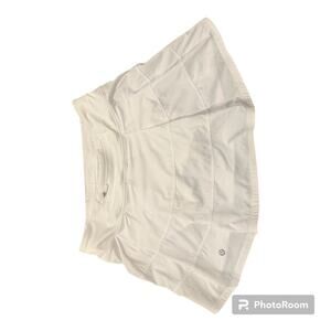 luluemon Pace Rival sonic white skirt sz 4, resort, pickleball, preppy, golf,